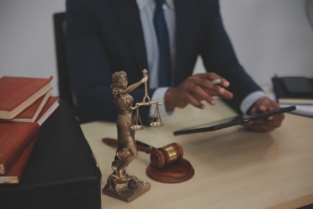 How to Handle Disputes in…